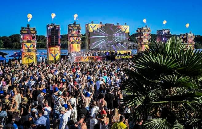 Das Smag-Sundance-Festival am Essener Baldeneysee auf dem Gekände des Seaside Beach. ** NUR FÜR REDAKTIONELLE ZWECKE ** EDITORIAL USE ONLY **<p>Tausende Elektrofans feiern beim Smag-Sundance-Festival am Essener Baldeneysee am Samstag, dem 11 07 2026. Mit dabei unter anderem Alle Farben, David Puentez, Plastik Funk und MBP. Das Smag-Sundance-Festival am Essener Baldeneysee auf dem Gekände des Seaside Beach. Deutschland NRW Essen Copyright: KerstinxKokoska *** The Smag Sundance Festival at Baldeneysee in Essen on the grounds of Seaside Beach ** FOR EDITORIAL USE ONLY ** EDITORIAL USE ONLY ** Thousands of electronic music fans will celebrate at the Smag Sundance Festival at Lake Baldeney in Essen on Saturday, July 11, 2026. Performers Copyright: KerstinxKokoska doc86obfybq56rdezw5t2s ,EDITORIAL USE ONLY