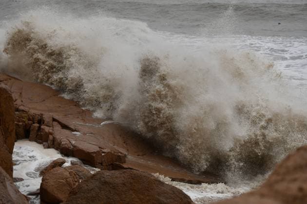 NINGDE, CHINA - JULY 11: Huge waves crash along the coast as Typhoon Bavi approaches on July 11, 2026 in Ningde, Fujian Province of China. China s National Meteorological Center continued to issue an orange alert for Typhoon Bavi on July 11, which is forecast to bring torrential rains and strong winds to parts of the country.  Copyright: xChinaxNewsxServicex 111653686807