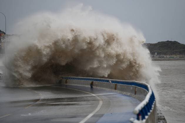 NINGDE, CHINA - JULY 11: Huge waves crash along the coast as Typhoon Bavi approaches on July 11, 2026 in Ningde, Fujian Province of China. China s National Meteorological Center continued to issue an orange alert for Typhoon Bavi on July 11, which is forecast to bring torrential rains and strong winds to parts of the country.  Copyright: xChinaxNewsxServicex 111653686890