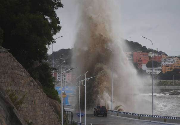 NINGDE, CHINA - JULY 11: Huge waves crash along the coast as Typhoon Bavi approaches on July 11, 2026 in Ningde, Fujian Province of China. China s National Meteorological Center continued to issue an orange alert for Typhoon Bavi on July 11, which is forecast to bring torrential rains and strong winds to parts of the country.  Copyright: xChinaxNewsxServicex 111653686895