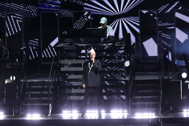Neil Tennant (vorn) und Chris Lowe (hinten) von der Band Pet Shop Boys bei einem Konzert in der Waldbühne in Berlin, 11. Juli 2026. Pet Shop Boys Konzert Berlin *** Neil Tennant in the front and Chris Lowe in the back, members of the band Pet Shop Boys, at a concert at the Waldbühne in Berlin, July 11, 2026 Pet Shop Boys Concert Berlin