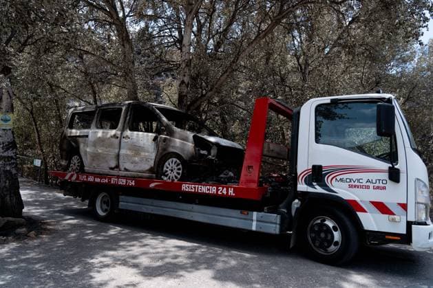 At least 12 dead in Los Gallardos wildfire in Almería, southern Spain - 11 Jul 2026 A tow truck removes one of the burned-out vehicles in Bédar following the Los Gallardos wildfire. The Los Gallardos wildfire in Almería, Spain, has left 12 people dead, 7 people missing, and more than 6,000 hectares burned. On the ground, around 540 personnel deployed by the Spanish Government are involved in the response, including members of the Civil Guard, Civil Protection, and the Military Emergency Unit (UME). Los Gallardos Spain Copyright: xFrancisxGonzalezx xSOPAxImagesx INCENDIO-ALMERIA-20260711-FRANCIS-076