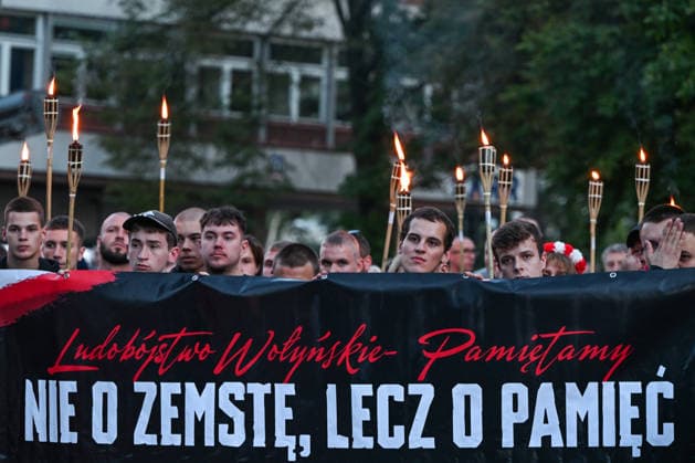 Poland Commemorates 83rd Anniversary Of Volhynia Genocide RZESZOW, POLAND - JULY 11: Participants hold torches behind a large banner reading Volhynia Genocide - We Remember. The victims cry out not for vengeance, but for remembrance during a solemn commemoration on July 11, 2026, in Rzeszow, Poland. The march marks the 83rd anniversary of Bloody Sunday to honor over 100,000 Polish civilians tortured and murdered by the Ukrainian Insurgent Army (UPA) and the Organization of Ukrainian Nationalists (OUN-B) across Volhynia and Eastern Galicia between 1943 and 1947. Rzeszow Poland  Copyright: xArturxWidakx originalFilename: widak-polandma260711_np8Ll.jpg