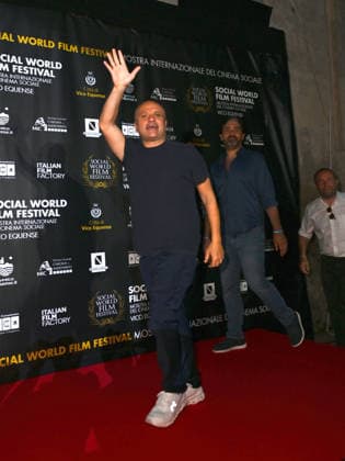 Peppe Iodice invited to the 2026 Social Film Festival in Vico Equense, Italy - 11 Jul. Peppe Iodice attends at the 2026 Social Film Festival in Vico Equense. Vico Equense Italy Copyright: xAntoninoxD’Espositox xSOPAxImagesx DSC_7333