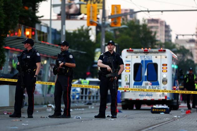 July 11, 2026, Toronto, On, Canada: Police respond to an active shooter at the Salsa on St. Clair event in Toronto, on Saturday, July 11, 2026. Toronto Canada  - ZUMAc35_ 20260711_zaf_c35_020 Copyright: xKeitoxNewmanx