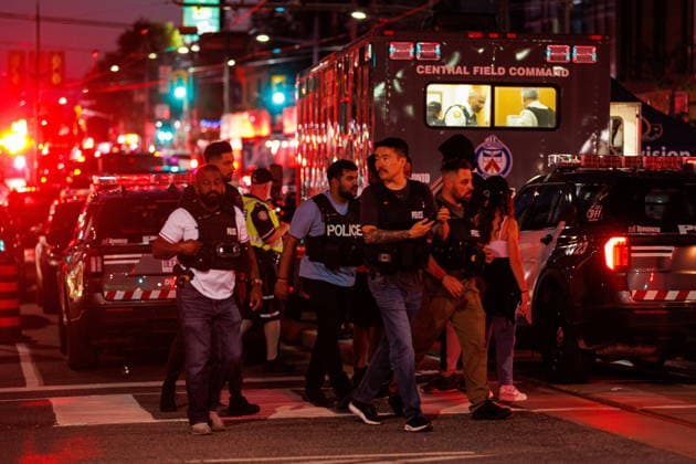 July 11, 2026, Toronto, On, Canada: Police respond to an active shooter at the Salsa on St. Clair event in Toronto, on Saturday, July 11, 2026. Toronto Canada  - ZUMAc35_ 20260711_zaf_c35_037 Copyright: xKeitoxNewmanx