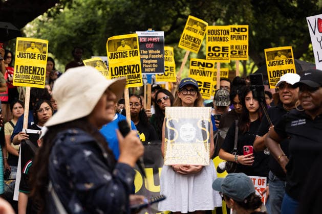 July 11, 2026, Houston, Texas, USA: Protesters gather at Houston City Hall to protest against U.S. Immigration and Customs Enforcement (ICE) after Lorenzo Salgado Araujo was fatally shot by an ICE agent during an attempted immigration enforcement operation, an incident that has prompted calls from community leaders and elected officials for an independent investigation, Saturday, July 11, in Houston, Texas. Houston USA  - ZUMAg287 20260711_zsp_g287_049 Copyright: xMatthewxGuzmanx