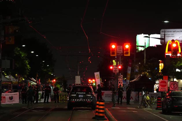 2 killed, 5 wounded in Toronto street festival shooting TORONTO, CANADA - JULY 11 : Toronto Police stand guard on St. Clair Avenue West near Arlington Avenue in Toronto, Ontario, Canada on July 11, 2026. Two people were killed and five wounded in a shooting near Canada s largest Latin street festival Saturday, according to police, who urged the public to avoid the area as officers continued their investigation. Mert Alper Dervis Anadolu Ontario Canada. Editorial use only. Please get in touch for any other usage.  Copyright: x2026xAnadoluxMertxAlperxDervÄ±Åüx