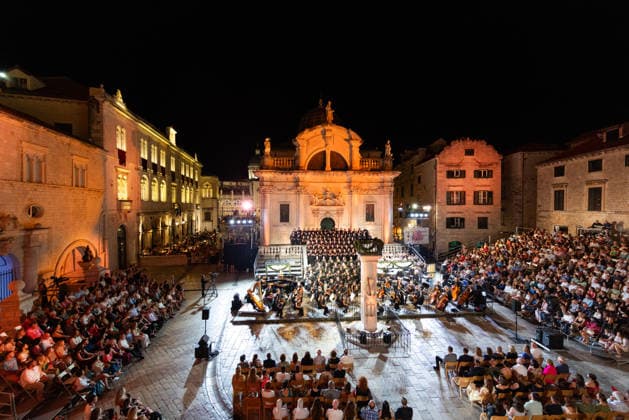 Carmina Burana performance as part of the 77th Dubrovnik Summer Festival As part of the 77th Dubrovnik Summer Festival, Carmina Burana was performed by the Munich Radio Orchestra, choir Ivan Goran Kovacic, conductor Ivan Repusi, in front of the Church of St. Blaise, in Dubrovnik, Croatia, on July 12 2026.  GrgoxJelavic PIXSELL