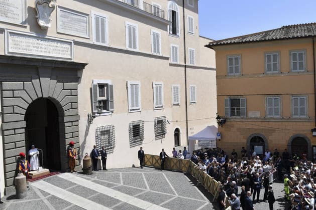 Pope Leo XIV celebrates the Angelus in Castel Gandolfo CASTEL GANDOLFO, ITALY, JULY 12: Pope Leo XIV celebrates the Angelus noon prayer at his summer residence in Castel Gandolfo, near Rome, Italy, on July 12, 2026. Isabella Bonotto Anadolu Castel Gandolfo Italy. Editorial use only. Please get in touch for any other usage.  Copyright: x2026xAnadoluxIsabellaxBonottox