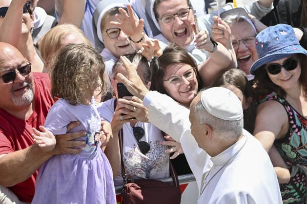 Pope Leo XIV celebrates the Angelus in Castel Gandolfo CASTEL GANDOLFO, ITALY, JULY 12: Pope Leo XIV greets the faithful after celebrating the Angelus noon prayer at his summer residence in Castel Gandolfo, near Rome, Italy, on July 12, 2026. Isabella Bonotto Anadolu Castel Gandolfo Italy. Editorial use only. Please get in touch for any other usage.  Copyright: x2026xAnadoluxIsabellaxBonottox
