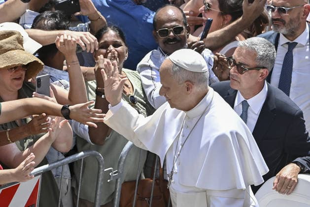 Pope Leo XIV celebrates the Angelus in Castel Gandolfo CASTEL GANDOLFO, ITALY, JULY 12: Pope Leo XIV greets the faithful after celebrating the Angelus noon prayer at his summer residence in Castel Gandolfo, near Rome, Italy, on July 12, 2026. Isabella Bonotto Anadolu Castel Gandolfo Italy. Editorial use only. Please get in touch for any other usage.  Copyright: x2026xAnadoluxIsabellaxBonottox