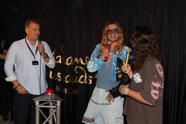 Rene Kindermann und Bill Kaulitz und Tom Kaulitz bei der Präsentation der Wachsfiguren von Tom Kaulitz und Bill Kaulitz im Madame Tussauds. Berlin, 12.07.2026 *** Rene Kindermann, Bill Kaulitz, and Tom Kaulitz at the unveiling of the wax figures of Tom Kaulitz and Bill Kaulitz at Madame Tussauds Berlin, July 12, 2026 Copyright: xAgenturxMatthiasxWehnertx xR.xduxVinagex