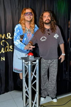 Bill und Tom Kaulitz bei Madame Tussauds - Berlin Bill und Tom Kaulitz bei der offiziellen Enthüllung der neuen Wachsfiguren von Bill und Tom Kaulitz bei Madame Tussauds in Berlin am 12.07.2026 *** Bill and Tom Kaulitz at Madame Tussauds Berlin Bill and Tom Kaulitz at the official unveiling of the new wax figures of Bill and Tom Kaulitz at Madame Tussauds in Berlin on July 12, 2026 Copyright: xEventpressxBerndtx