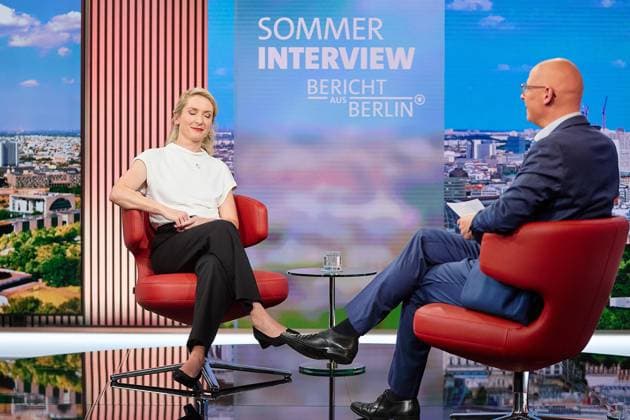 Berlin, Deutschland, 12.07.2026: ARD-Hauptstadtstudio: Sommerinterview: Linken-Chefin Ines Schwerdtner im Interview mit Matthias Deiß *** Berlin, Germany, July 12, 2026: ARD Capital Studio Summer Interview with Left Party Leader Ines Schwerdtner, interviewed by Matthias Deiß Copyright: xdtsxNachrichtenagenturx dts_127587