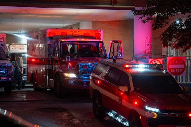 July 12, 2026, Washington, Dc, United States: DC Fire and EMS medical units and EMS supervisors deliver Senator Lindsey Graham to George Washington Hospital Emergency Room on the night of July 11, 2026. Senator Graham passed away in the early hours of July 12, 2026. Washington United States - ZUMAl312 20260712_znp_l312_006 Copyright: xAndrewxLeydenx