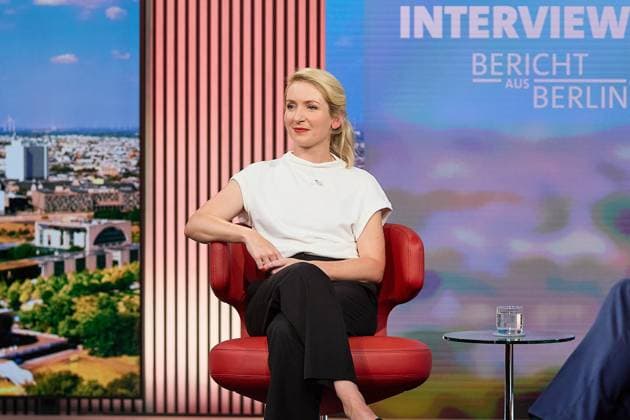 Berlin, Deutschland, 12.07.2026: ARD-Hauptstadtstudio: Sommerinterview: Linken-Chefin Ines Schwerdtner im Interview *** Berlin, Germany, July 12, 2026: ARD Capital Studio Summer Interview with Left Party Leader Ines Schwerdtner Copyright: xdtsxNachrichtenagenturx dts_127588