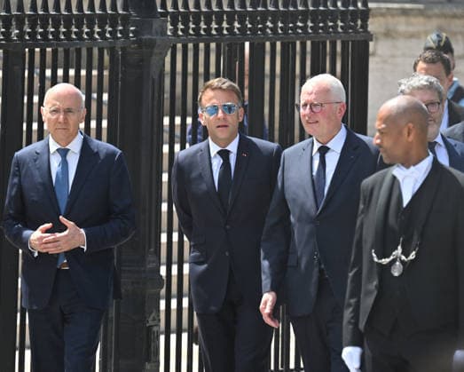 Christophe Soulard, First President of the Court of Cassation; Emmanuel Macron, President of the French Republic; Rémy Heitz, Attorney General of the Court of Cassation; and E. Macron, President of the French Republic, presided over the first National Day of Commemoration marking the exoneration of Alfred Dreyfus, on the Île de la Cité in Paris, in front of the Court of Cassation, on July 12, 2026. In the presence of elected officials, C. Vautrin, Minister of the Armed Forces, the mayor of Paris, E. Gregoire, and the captain’s grandson, C. Dreyfus, aged 99, the head of state delivered a speech, exactly 120 years to the day after the Court of Cassation’s decision to exonerate A. Dreyfus. Christian Liewig, Bestimage. On July 12, 2026, French  Copyright: xChristianxLiewigx xBestimagexChristianxLiewigx xBestimagex