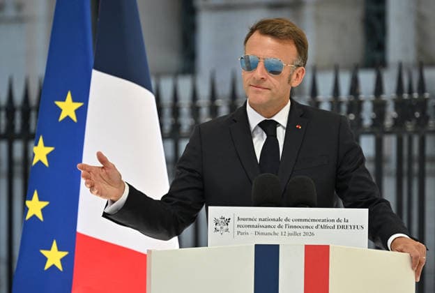 Emmanuel Macron, President of the French Republic. E. Macron, President of the French Republic, presided over the first National Day of Commemoration marking the exoneration of Alfred Dreyfus, on the Île de la Cité in Paris, in front of the Court of Cassation, on July 12, 2026. In the presence of elected officials, C. Vautrin, Minister of the Armed Forces, the mayor of Paris, E. Gregoire, and the captain’s grandson, C. Dreyfus, age 99, the head of state delivered a speech, exactly 120 years to the day after the Court of Cassation’s decision to exonerate A. Dreyfus. Christian Liewig, Bestimage. On July 12, 2026, French President Emmanuel Macron presided over the first National Day of Commemoration recognizing Alfred Dreyfus’s innocence, hel  Copyright: xChristianxLiewigx xBestimagexChristianxLiewigx xBestimagex