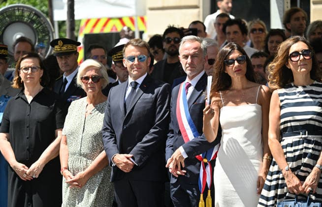 Catherine Vautrin, Minister of Labor, Health, Solidarity, and Family Affairs; Emmanuel Macron, President of the French Republic; Emmanuel Grégoire, Mayor of Paris; E. Macron, President of the French Republic, presides over the first National Day of Commemoration marking the exoneration of Alfred Dreyfus, on the Île de la Cité in Paris, in front of the Court of Cassation, on July 12, 2026. In the presence of elected officials, C. Vautrin, Minister of the Armed Forces, the Mayor of Paris, E. Grégoire, and the captain’s grandson, C. Dreyfus, age 99, the head of state delivered a speech, exactly 120 years to the day after the Court of Cassation’s decision to exonerate A. Dreyfus. Christian Liewig, Bestimage. On July 12, 2026, French President  Copyright: xChristianxLiewigx xBestimagexChristianxLiewigx xBestimagex