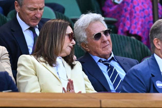 Wimbledon 2026 - Celebrities in The Stands Actor Dustin Hoffman at the 2026 Wimbledon Championships at the AELTC in London, GREAT BRITAIN, on July 12, 2026. Photo by Corinne Dubreuil ABACAPRESS.COM London United Kingdom  Copyright: xDubreuilxCorinne ABACAx