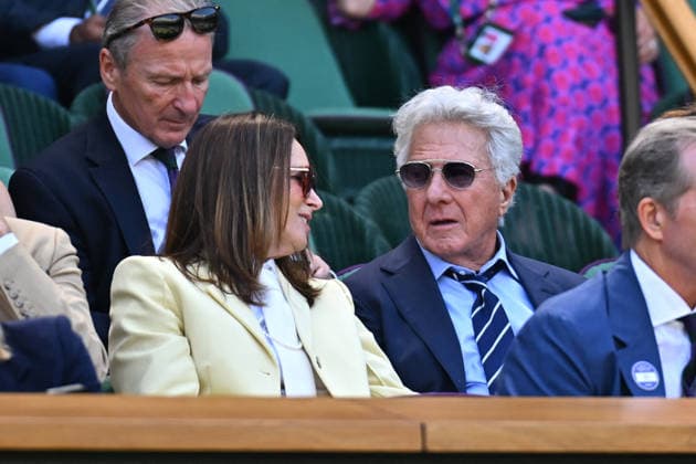 Wimbledon 2026 - Celebrities in The Stands Actor Dustin Hoffman at the 2026 Wimbledon Championships at the AELTC in London, GREAT BRITAIN, on July 12, 2026. Photo by Corinne Dubreuil ABACAPRESS.COM London United Kingdom  Copyright: xDubreuilxCorinne ABACAx