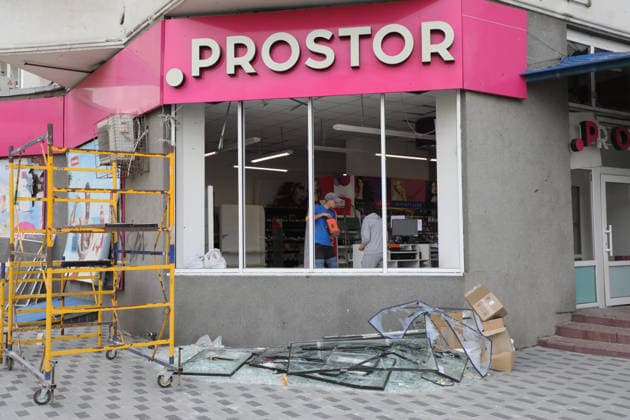 RECORD DATE NOT STATED A shop window shattered in a Russian ballistic missile strike in the Darnytskyi district of Kyiv, Ukraine, on July 11, 2026. During the night of July 11, Russian forces launched their third ballistic missile attack on Kyiv in a week. Twelve people, including two children aged 10 and 11, were injured (Photo by Yuliia Ovsiannikova Ukrinform) Cleanup underway after Russian attack in Darnytskyi district of Kyiv  Copyright: xYuliiaxOvsiannikovax