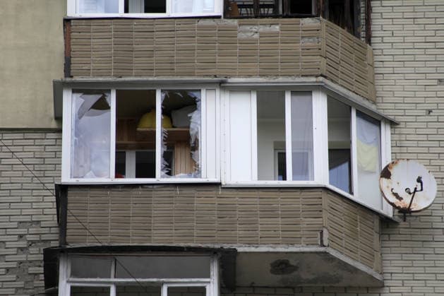 RECORD DATE NOT STATED A woman and a man clear broken glass from a balcony after a Russian ballistic missile strike in the Darnytskyi district of Kyiv, Ukraine, on July 11, 2026. During the night of July 11, Russian forces launched their third ballistic missile attack on Kyiv in a week. Twelve people, including two children aged 10 and 11, were injured (Photo by Yuliia Ovsiannikova Ukrinform) Cleanup underway after Russian attack in Darnytskyi district of Kyiv  Copyright: xYuliiaxOvsiannikovax
