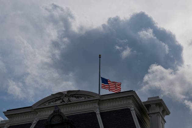 July 12, 2026, Washington, Dc, United States: Flags at the White House and Executive Office Buildings are lowered to half staff in memory of Senator Lindsey Graham who died on July 12, 2026. Washington United States - ZUMAl312 20260712_znp_l312_017 Copyright: xAndrewxLeydenx