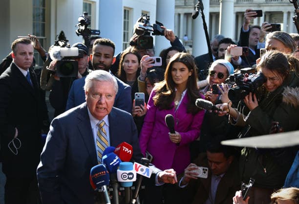 July 12, 2026: Sen. LINDSEY GRAHAM , R-S.C., who was elected to the Senate in 2002 and was a close political ally of President Donald Trump s, has died, his office confirmed early Sunday. He was 71. FILE PHOTO SHOT ON: February 28, 2025, Washington, Dc, USA: U.S. Sen. Lindsey Graham (R-SC) speaks to press after a meeting between U.S. President Donald Trump and Ukrainian President Volodymyr Zelensky devolved into heated words at the White House in Washington DC. Graham blamed Zelensky for being disrespectful. Washington USA - ZUMAg208 20250301_rpl_g208_010 Copyright: xCarolxGuzyx