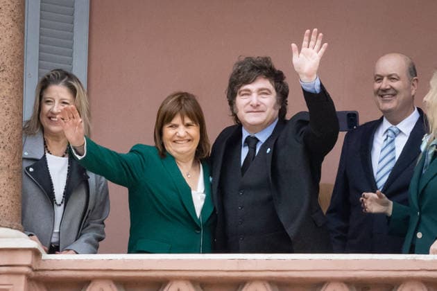 July 12, 2026, Buenos Aires, Buenos Aires, Argentina: Argentine President Javier Milei and National Senator Patricia Bullrich wave from the balcony of the Casa Rosada during Argentina s Independence Day celebrations. Buenos Aires Argentina - ZUMAp265 20260712_zip_p265_006 Copyright: xDelfinaxCorberaxPix