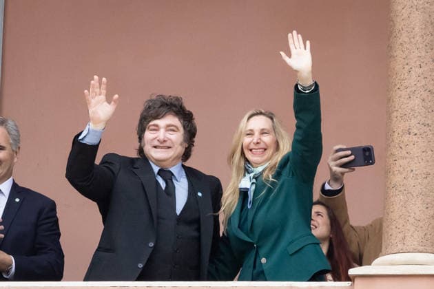 July 12, 2026, Buenos Aires, Buenos Aires, Argentina: Argentine President Javier Milei and his sister, Karina Milei, wave from the balcony of the Casa Rosada during Argentina s Independence Day celebrations. Buenos Aires Argentina - ZUMAp265 20260712_zip_p265_012 Copyright: xDelfinaxCorberaxPix