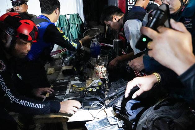 Bangkok Pub Fire Kills At Least 27 People Mobile phones of victims are recovered at the site of a deadly fire at a pub in Bangkok, Thailand, on July 13, 2026. A large fire engulfs a pub in Bangkok early on Monday morning local time, resulting in the deaths of at least 27 people before firefighters bring the blaze under control, officials say. Bangkok Bangkok Thailand  Copyright: xAnusakxLaowilasx originalFilename: laowilas-notitle260713_npajv.jpg