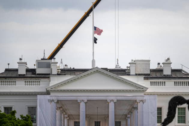 Flag At Half Mast At White House After Death Of Senator Lindsey Graham - DC The American flag atop the White House flies at half mast following the death of Senator Lindsey Graham, a Republican from South Carolina, in Washington, DC, US, on Sunday, July 12, 2026. Photo by Daniel Heuer Pool ABACAPRESS.COM  Copyright: xPool ABACAx