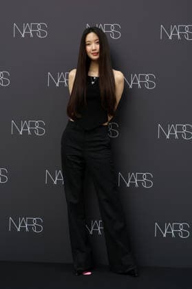 k-pop and film stars attend nars beauty pop-up in seoul, South Korea South Korean actress Moon Ga-young poses during a pop-up store event for NARS Insatiable Liquid Blush at Musinsa Megastore Seongsu in Seoul, South Korea, on July 13, 2026. Seoul South Korea  Copyright: xMatrixxImages JungxUi-Chelx
