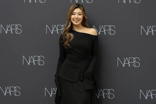k-pop and film stars attend nars beauty pop-up in seoul, South Korea South Korean dancer and choreographer Lee Jung poses during a pop-up store event for NARS Insatiable Liquid Blush at Musinsa Megastore Seongsu in Seoul, South Korea, on July 13, 2026. Seoul South Korea  Copyright: xMatrixxImages JungxUi-Chelx