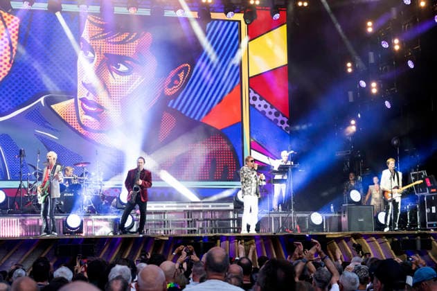 John Taylor, Roger Taylor, Simon Willescroft, Simon Le Bon, Nick Rhodes und Dom Brown von Duran Duran live auf dem Musikfestival Moon&Stars 2026 auf der Piazza Grande. Locarno, 12.07.2026 *** John Taylor, Roger Taylor, Simon Willescroft, Simon Le Bon, Nick Rhodes, and Dom Brown of Duran Duran performing live at the Moon Stars 2026 music festival on the Piazza Grande in Locarno, July 12, 2026 Foto:xA.xRaemyx xFuturexImagex duran_6701