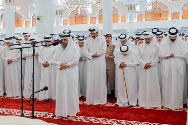 Qatari emir performs funeral prayer for former emir in Doha Qatar s Emir Sheikh Tamim bin Hamad Al Thani performs the funeral prayer for former Emir Sheikh Hamad bin Khalifa Al Thani at Imam Muhammad ibn Abd al-Wahhab Mosque in Doha, Qatar, on July 12, 2026. Photo by Emiri Diwan Office apaimages Doha Doha Qatar 120726_Qatar_QPO_00(3) Copyright: xapaimagesxEmirixDiwanxOfficex xapaimagesx