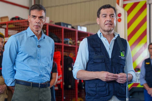 Sánchez and Moreno Visit the Forward Command Post for the Los Gallardos Wildfire Together The president of the Regional Government of Andalusia, Juanma Moreno, makes an official statement after visiting the forward command post for the Los Gallardos forest fire in Almería. July 13, 2026, in Turre, Almería, Andalusia, Spain. Pedro Sánchez visited on Monday, July 13, the areas affected by the Los Gallardos forest fire in Almería, which broke out last Thursday, the 9th, and was declared stabilized this Sunday after claiming the lives of twelve people in the early hours of its spread, burning approximately 7,000 hectares in the process, and forcing the evacuation of some 1,600 people, although all of them have now been authorized to return to  Copyright: xFranciscoxJ.xOlmox 7662026