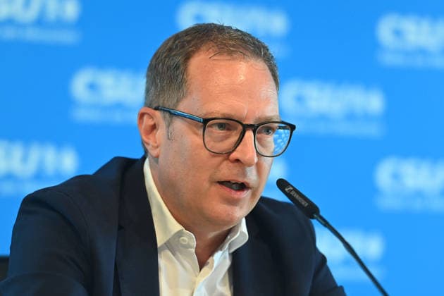 Martin HUBER (Generalsekretaer der CSU), Einzelbild,angeschnittenes Einzelmotiv,Portrait,Portraet. Pressekonferenz im Anschluss an die Vorstandssitzung des CSU Praesidiums in der CSU Landesleitung in Muenchen am 13.07.2026 *** Martin HUBER, Secretary General of the CSU; single image, cropped close-up, portrait; portrait taken at a press conference following the meeting of the CSU Presidium at the CSU State Headquarters in Munich on July 13, 2026