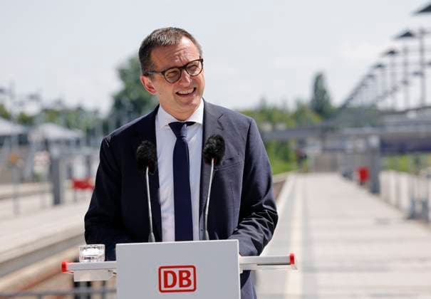 Dr. Philipp Julius Siegfried Nagl , Vorstandsvorsitzender der DB InfraGO AG, Deutschland, Berlin, Rede StS in BMV Stutz zur Einweihungsfeier zukunftsfähiger Bahnhof Berlin Olympiastadion *** Dr. Philipp Julius Siegfried Nagl, CEO of DB InfraGO AG, Germany, Berlin; speech by State Secretary Stutz at the inauguration ceremony for the sustainable Berlin Olympiastadion train station