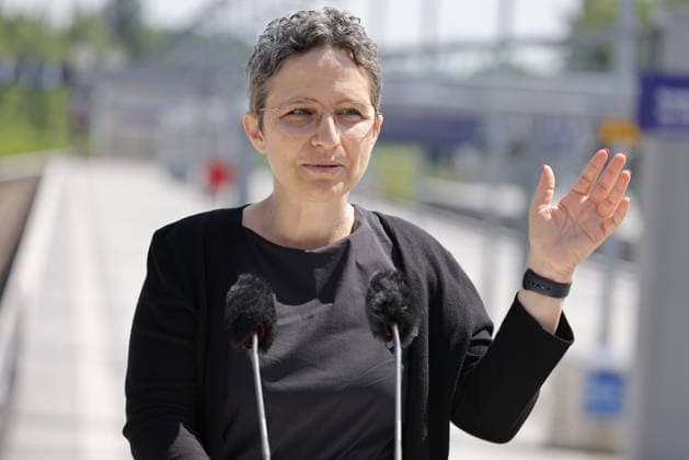 Claudia Elif Stutz , Staatssekretärin im Bundesverkehrsministerium, Deutschland, Berlin, Rede StS in BMV Stutz zur Einweihungsfeier zukunftsfähiger Bahnhof Berlin Olympiastadion *** Claudia Elif Stutz, State Secretary at the Federal Ministry of Transport, Germany, Berlin; Speech by State Secretary Stutz at the inauguration ceremony for the sustainable Berlin Olympiastadion train station