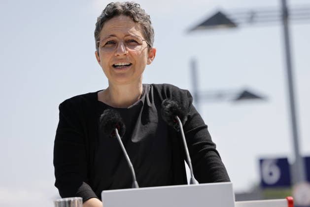 Claudia Elif Stutz , Staatssekretärin im Bundesverkehrsministerium, Deutschland, Berlin, Rede StS in BMV Stutz zur Einweihungsfeier zukunftsfähiger Bahnhof Berlin Olympiastadion *** Claudia Elif Stutz, State Secretary at the Federal Ministry of Transport, Germany, Berlin; Speech by State Secretary Stutz at the inauguration ceremony for the sustainable Berlin Olympiastadion train station