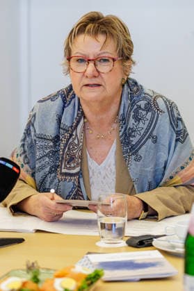 13.07.2026. Düsseldorf. Sylvia Löhrmann, NRW-Beauftragte des Landes Nordrhein-Westfalen für die Bekämpfung des Antisemitismus, für jüdisches Leben und Erinnerungskultur stellt den jährlichen Bericht über ihre Arbeit sowie die aktuelle Situation in Bezug auf Antisemitismus in Nordrhein-Westfalen vor. Düsseldorf Staatskanzlei, Horionplatz 1 Nordrhein-Westfalen Deutschland *** July 13, 2026, Düsseldorf Sylvia Löhrmann, NRW Commissioner for the State of North Rhine-Westphalia for Combating Antisemitism, Jewish Life, and Remembrance Culture presents the annual report on her work and the current situation regarding antisemitism in North Rhine-Westphalia Düsseldorf State Chancellery, Horionplatz 1 North Rhine-Westphalia Germany
