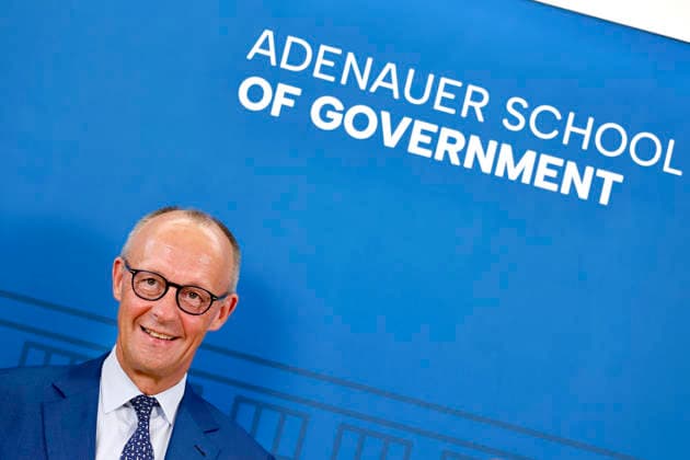 Bundeskanzler Friedrich Merz (CDU) bei seinem Besuch anlässlich der Eröffnung der Adenauer School of Government (ASG) an der Universität Köln. Die Institution soll künftige Entscheidungsträger ausbilden. Köln, 13.07.2026 NRW Deutschland *** Chancellor Friedrich Merz of the CDU during his visit to the opening of the Adenauer School of Government (ASG) at the University of Cologne. The institution is intended to train future decision-makers. Cologne, July 13, 2026, North Rhine-Westphalia, Germany Copyright: xChristophxHardtx
