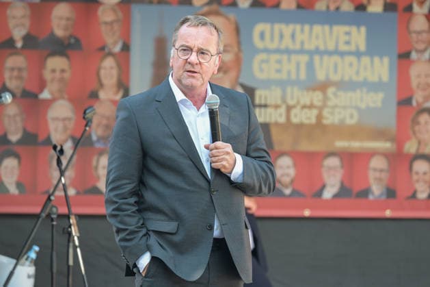 Verteidigungsminister Boris Pistorius (SPD),Verteidigungsminister Boris Pistorius, Besuch in Cuxhaven 13.07.2026 Cuxhaven Niedersachsen Deutschland *** Defense Minister Boris Pistorius (SPD), Defense Minister Boris Pistorius, visit to Cuxhaven on July 13, 2026, Cuxhaven, Lower Saxony, Germany Copyright: xkolbert-press BurghardxSchreyerx
