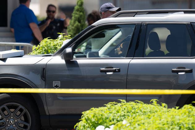 July 13, 2026, Us Capitol, Dc, United States: US Capitol Police inspect a vehicle after a man with a gun and dog entered a restricted area in Washington, D.C. on July 13, 2026. The man and dog were taken into custody. Us Capitol United States - ZUMAl312 20260713_znp_l312_006 Copyright: xAndrewxLeydenx
