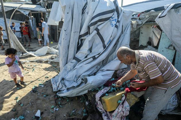 Israeli strikes target displaced Palestinians tents in Khan Yunis KHAN YUNIS, GAZA, PALESTINE - JULY 13: Israeli forces target tents sheltering displaced Palestinians amid continued attacks despite the ceasefire in Khan Yunis, Gaza, Palestine, on July 13, 2026. Abed Rahim Khatib Anadolu Khan Yunis Gaza. Editorial use only. Please get in touch for any other usage.  Copyright: x2026xAnadoluxAbedxRahimxKhatibx