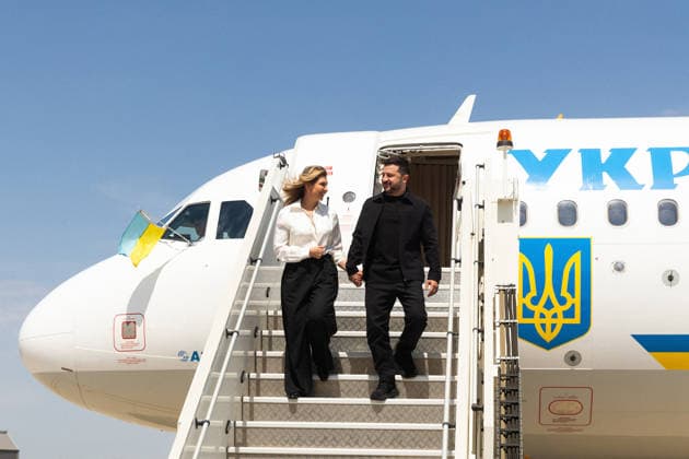 News Themen der Woche KW29 News Bilder des Tages Zelenskyy arrives in Paris for the Integrated Anti-Ballistic Missile Coalition meeting and the summit of the Coalition of the Willing President of Ukraine Volodymyr Zelenskyy and first lady Olena Zelenska arrive in Paris to attend the Integrated Anti-Ballistic Missile Coalition meeting and the summit of the Coalition of the Willing on 13 July 2026, Credit:Office of the President of Ukraine B66 Avalon Paris, France  Copyright: xOfficexofxthexPresidentxofxUkrainex xB66x xAvalonx 1116360451