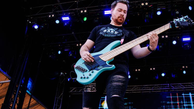 Local Alberta band Chilio opens day 2 of the Rockin Thunder Edmonton stage - 12 Jul 2026 James Alexander (bass guitar) from Alberta based band, Chilio performs at Rockin Thunder in Edmonton and winning a spot on the main stage in Battle of the Bands. Calgary Based Rock Band, Chilio won the Battle of the Bands which included a spot on the Main Stage at Rockin Thunder Edmonton opening for Creed on Day 2 of the Festival Edmonton Canada Copyright: xRonxPalmerx xSOPAxImagesx 2026_07_12Chilio850787